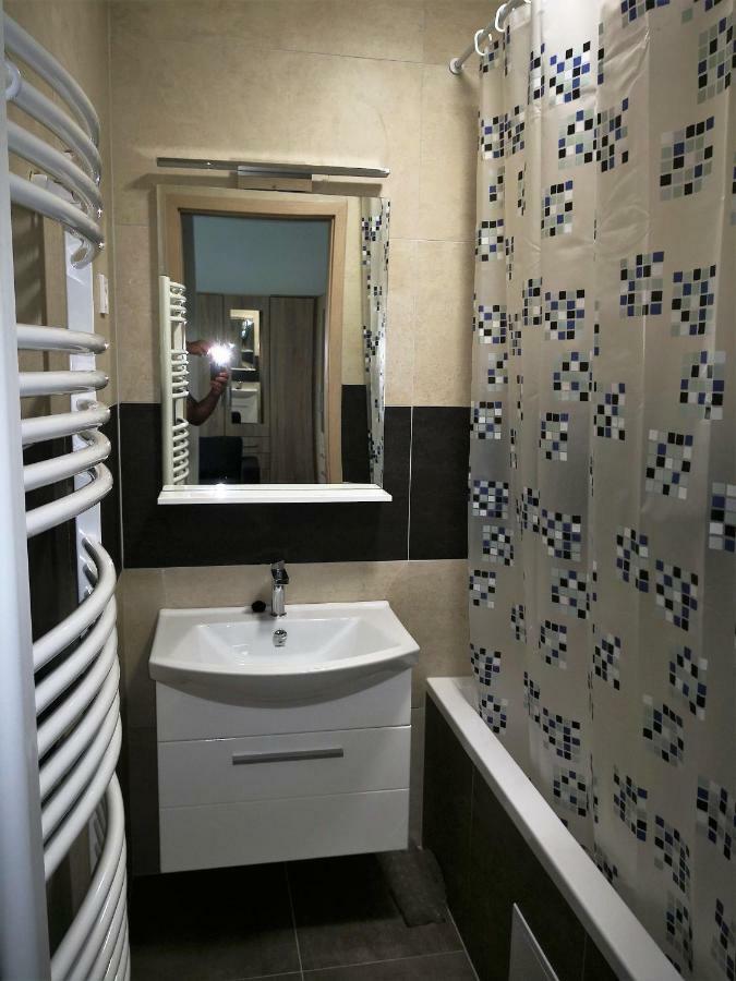 Mate Apartmanok Tiszaújváros Zewnętrze zdjęcie